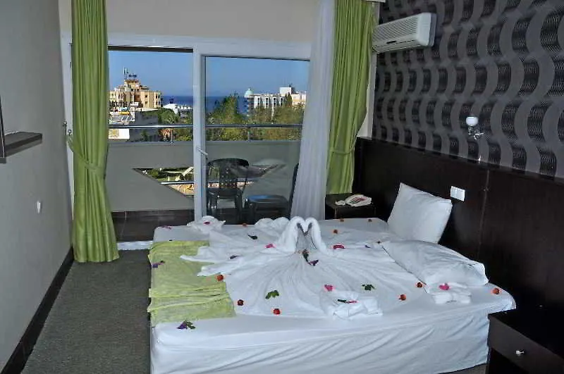 Green Gold Hotel Guzelcamli