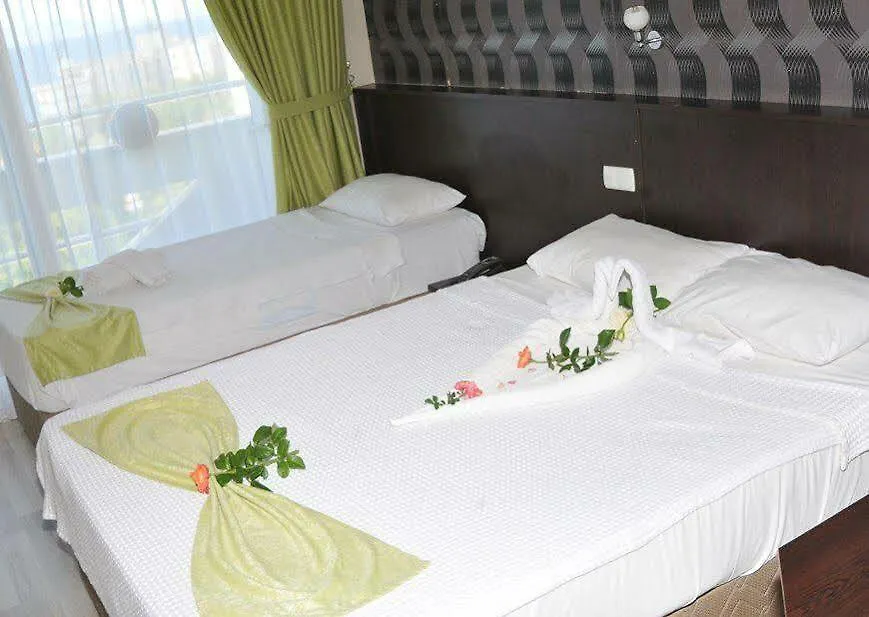 Green Gold Hotel Guzelcamli