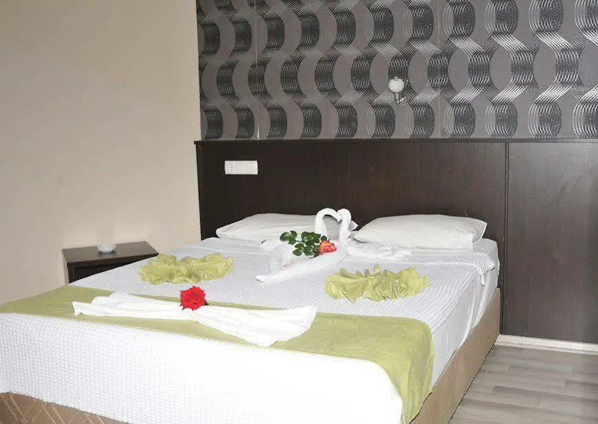 Green Gold Hotel Guzelcamli