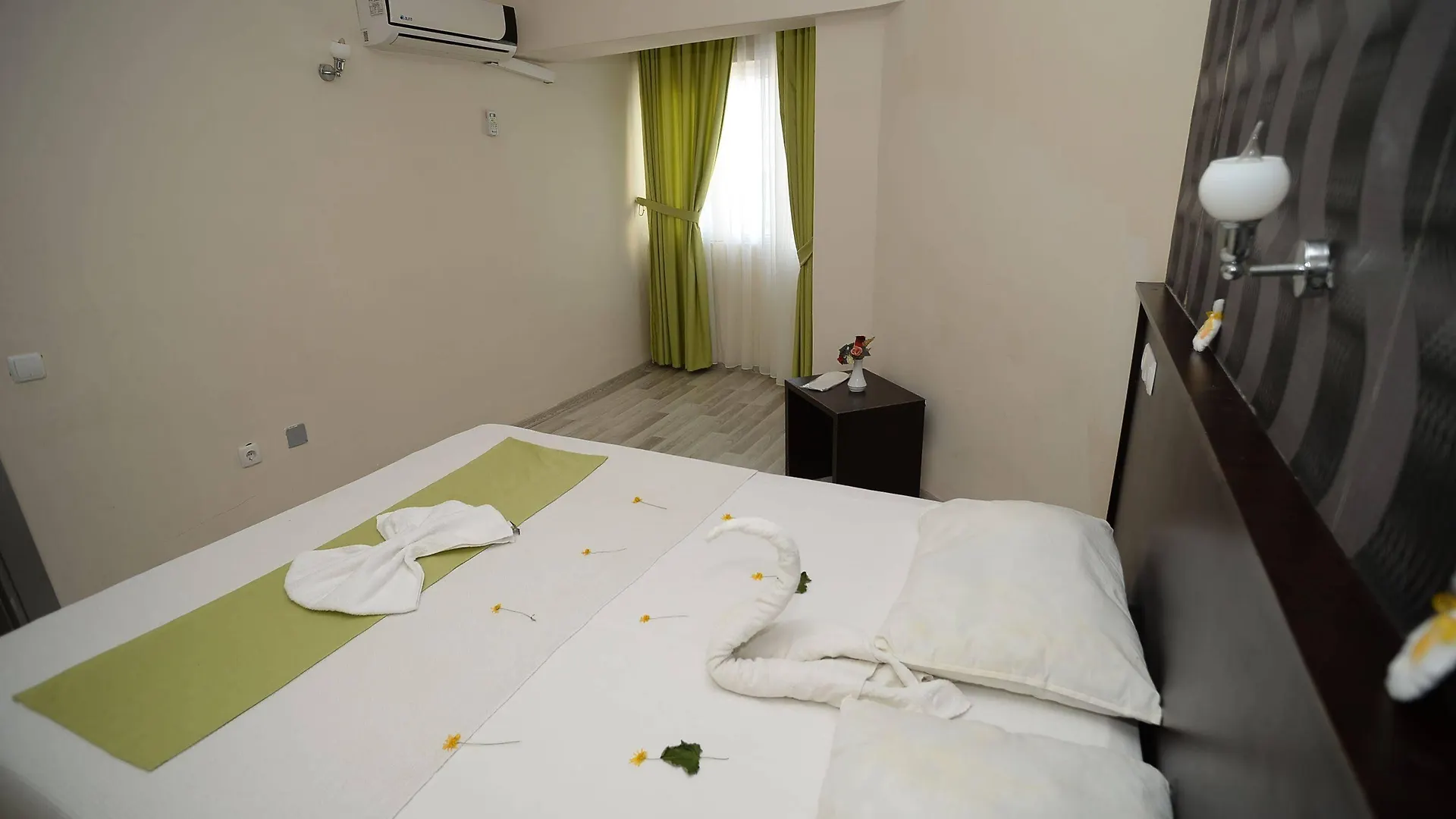 Green Gold Hotel Guzelcamli